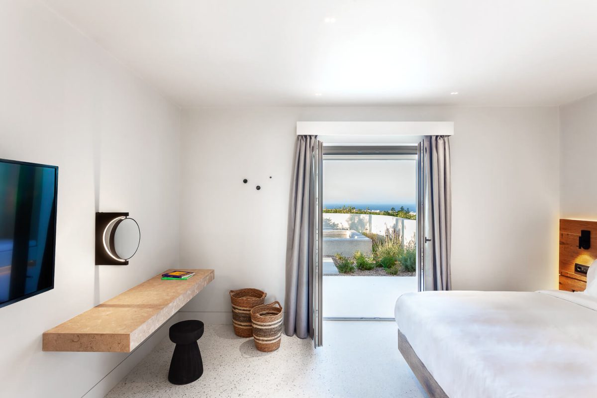 NOŪS Santorini - Image 2